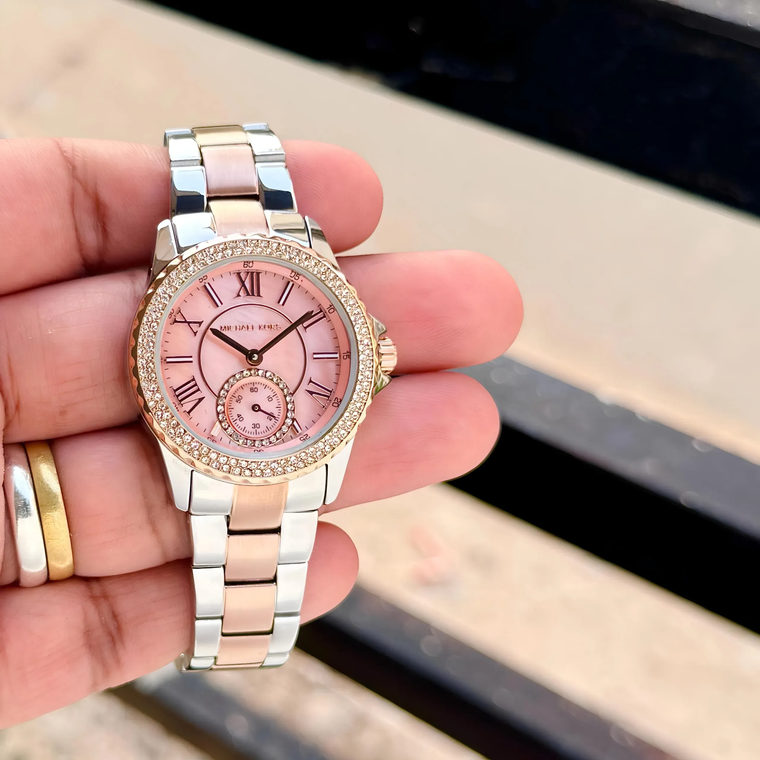 MICHAEL KORS EVEREST MK7402 PINK DIAL - Image 2