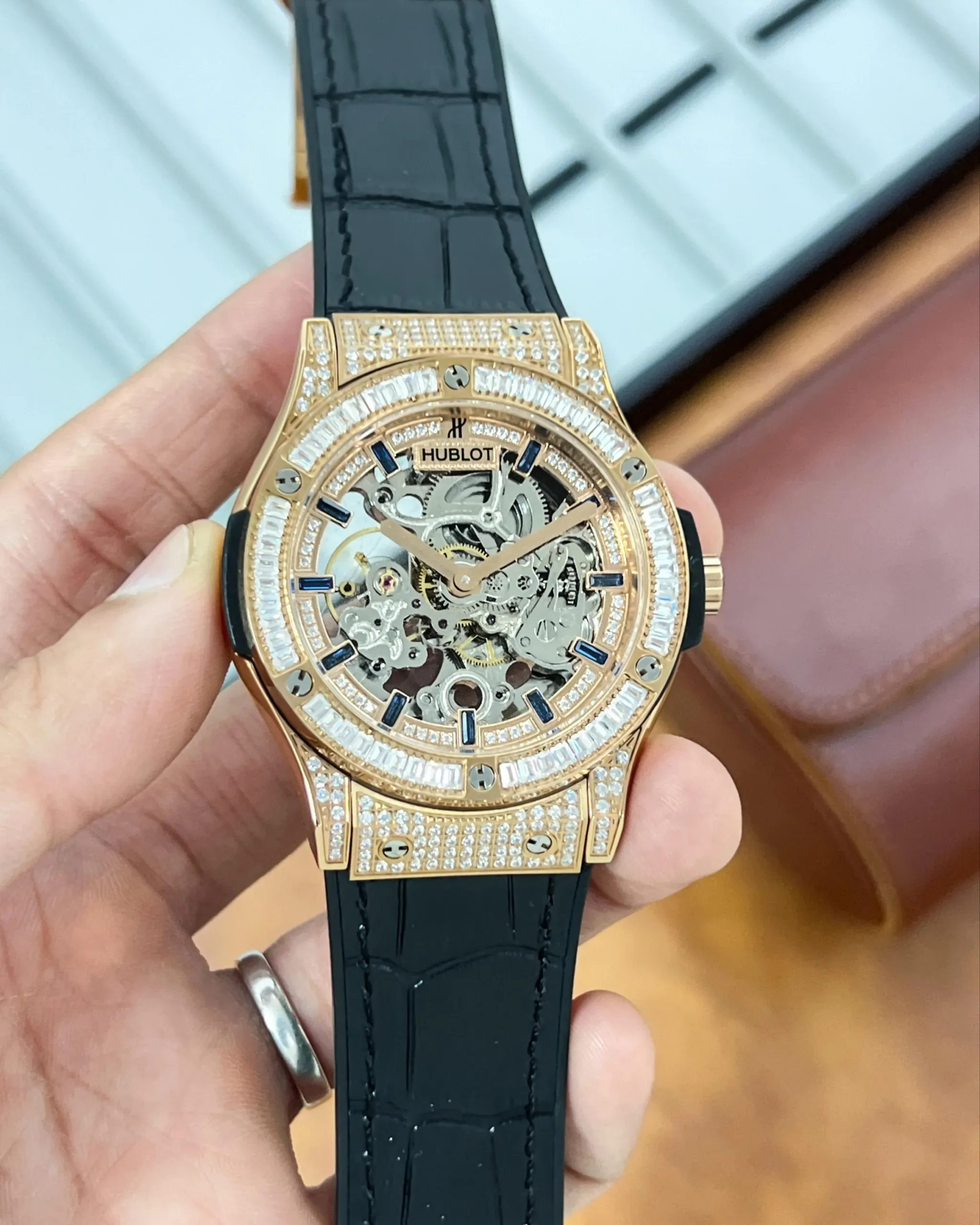 2025/10/1000049622-jpg.webp HUBLOT BIG BANG MECHANICAL 7AA PREMIUM AUTOMATIC - Image 1