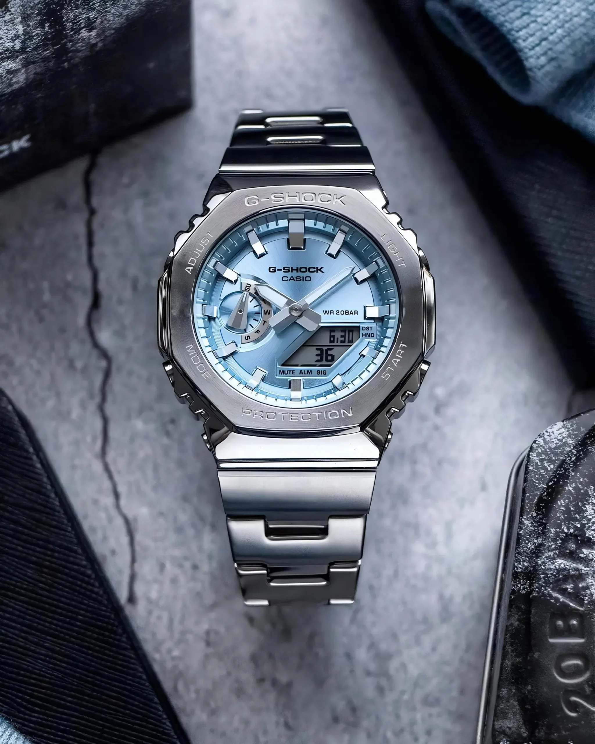 2025/11/1000052722-jpg.webp G SHOCK GM2110 UNISEX 7AA PREMIUM SILVER METAL - Image 1