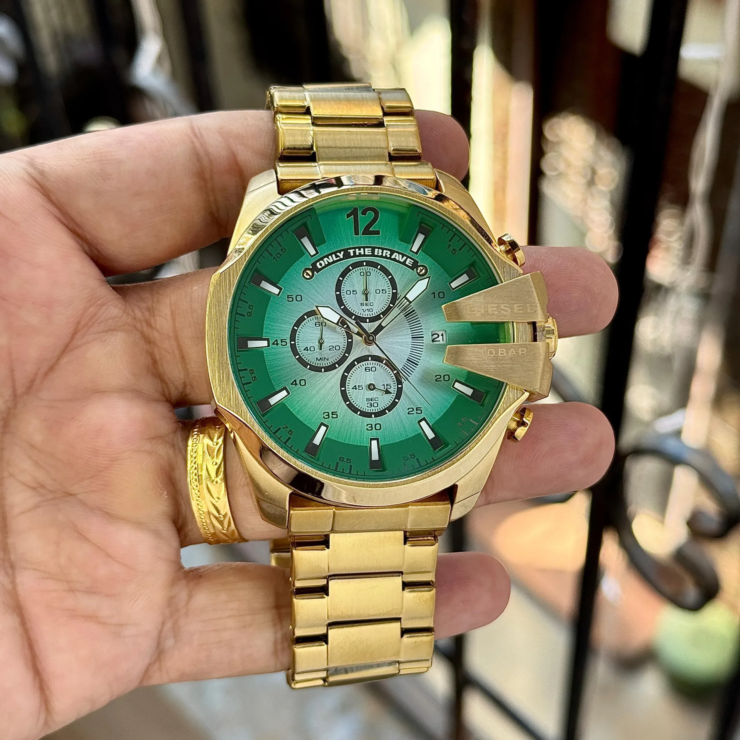 2025/11/IMG-20251113-WA0075-jpg.webp DIESEL DZ4684 MEGA CHIEF SLIM EMERALD GREEN DIAL - Image 1