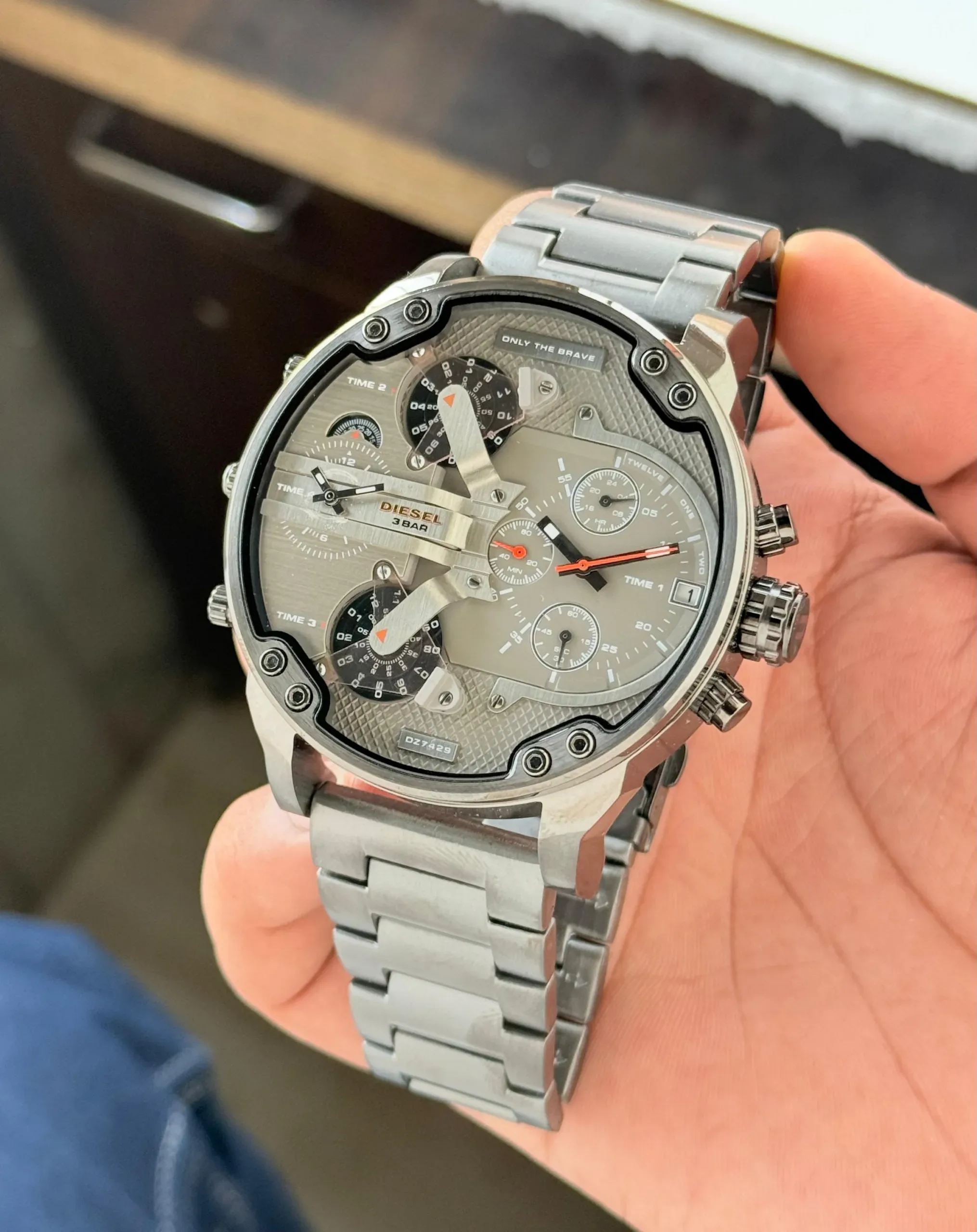 DIESEL MR.DADDY 2.0 DZ7313 GREY BLACK DIAL - Image 2