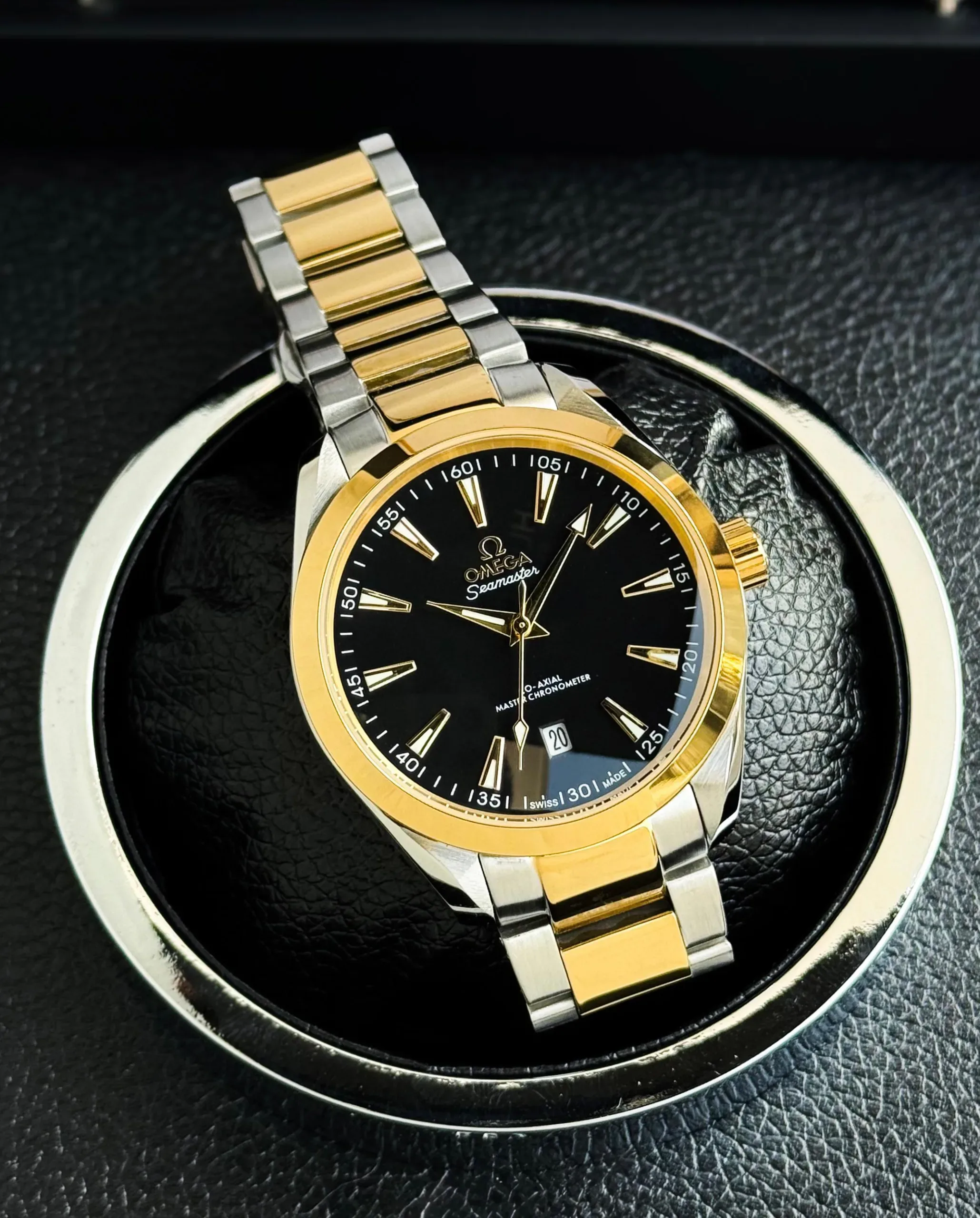 Omega Seamaster Silver Golden - Image 3
