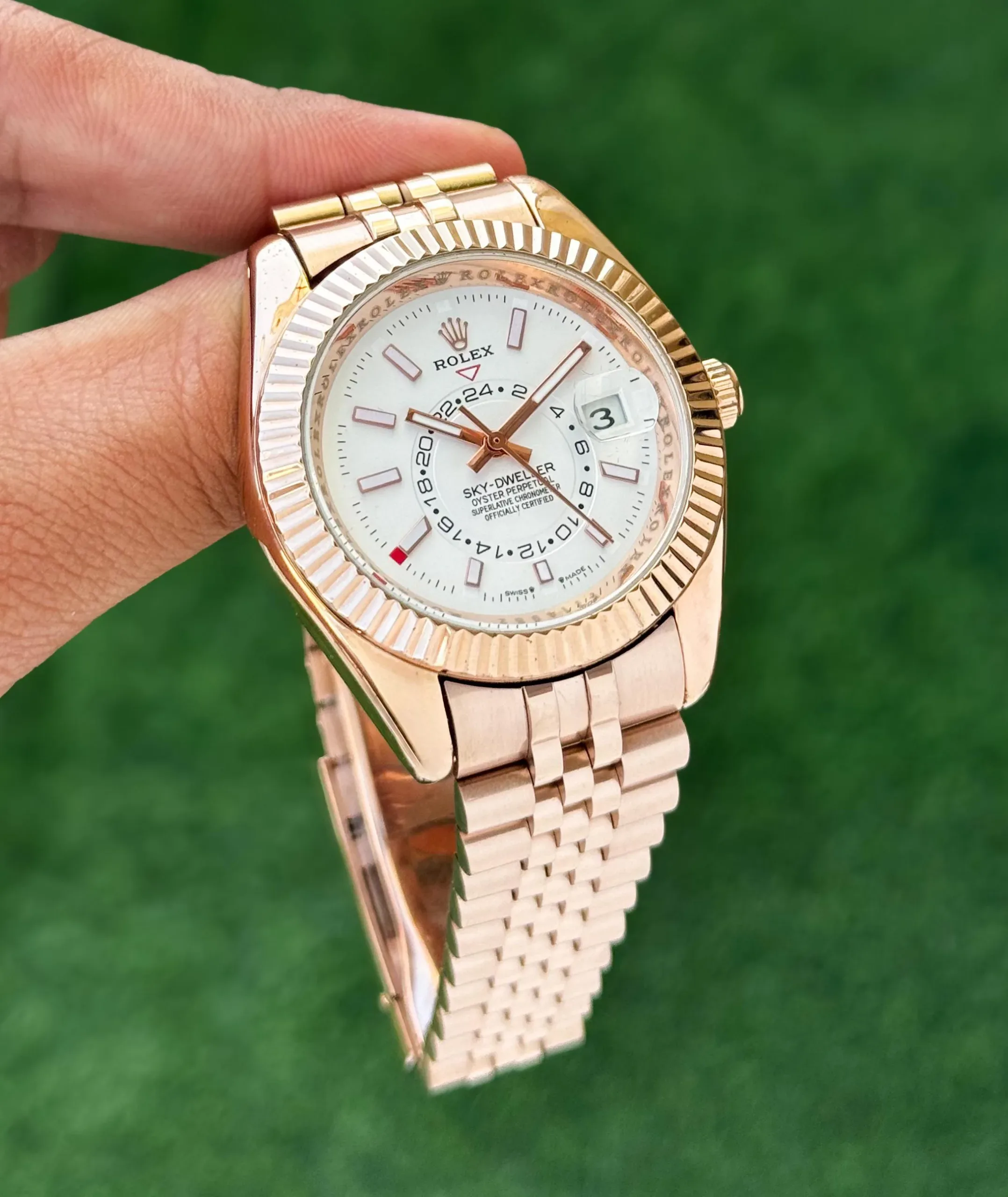 Rolex Sky-Dweller Rosegold - Image 3