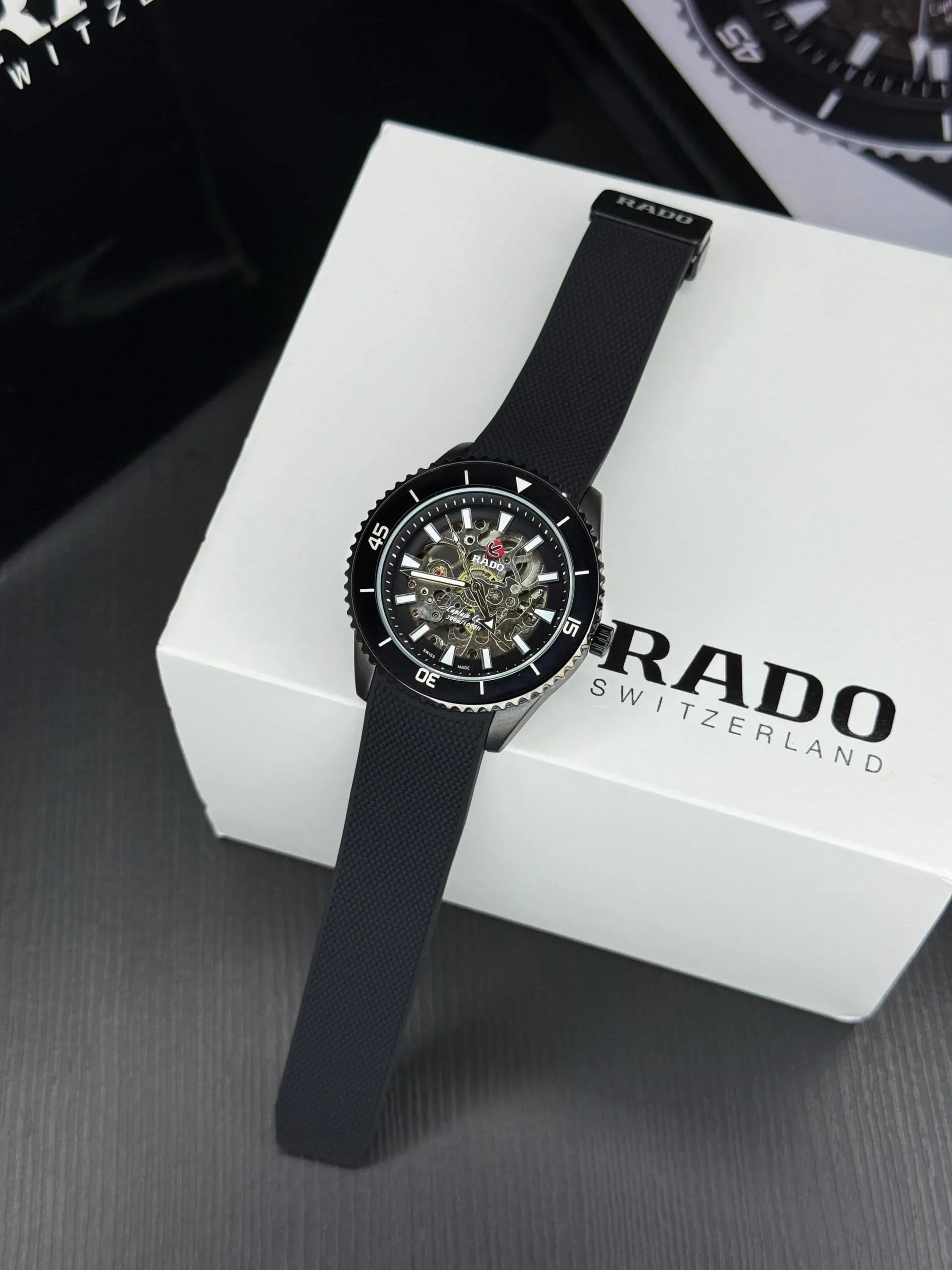 Rado Captain Cook Round Dial - Image 3