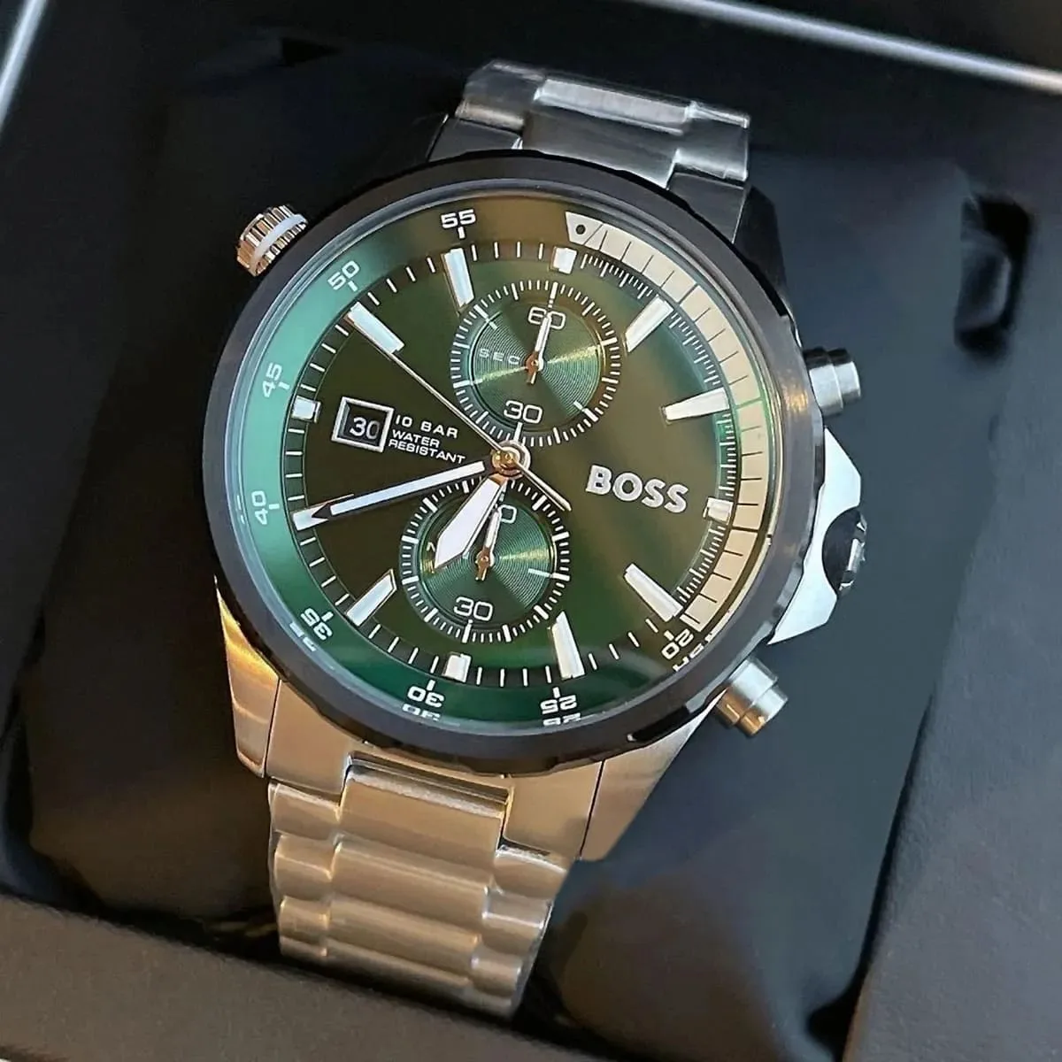 WhatsApp Image 2026-04-02 at 8.07.03 PM (1) Hugo Boss Green Dial - Image 1