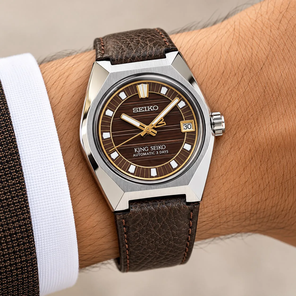 WhatsApp Image 2026-10-02 at 10.28.45 PM (1) Seiko Vanac Urban Brown Dial - Image 1