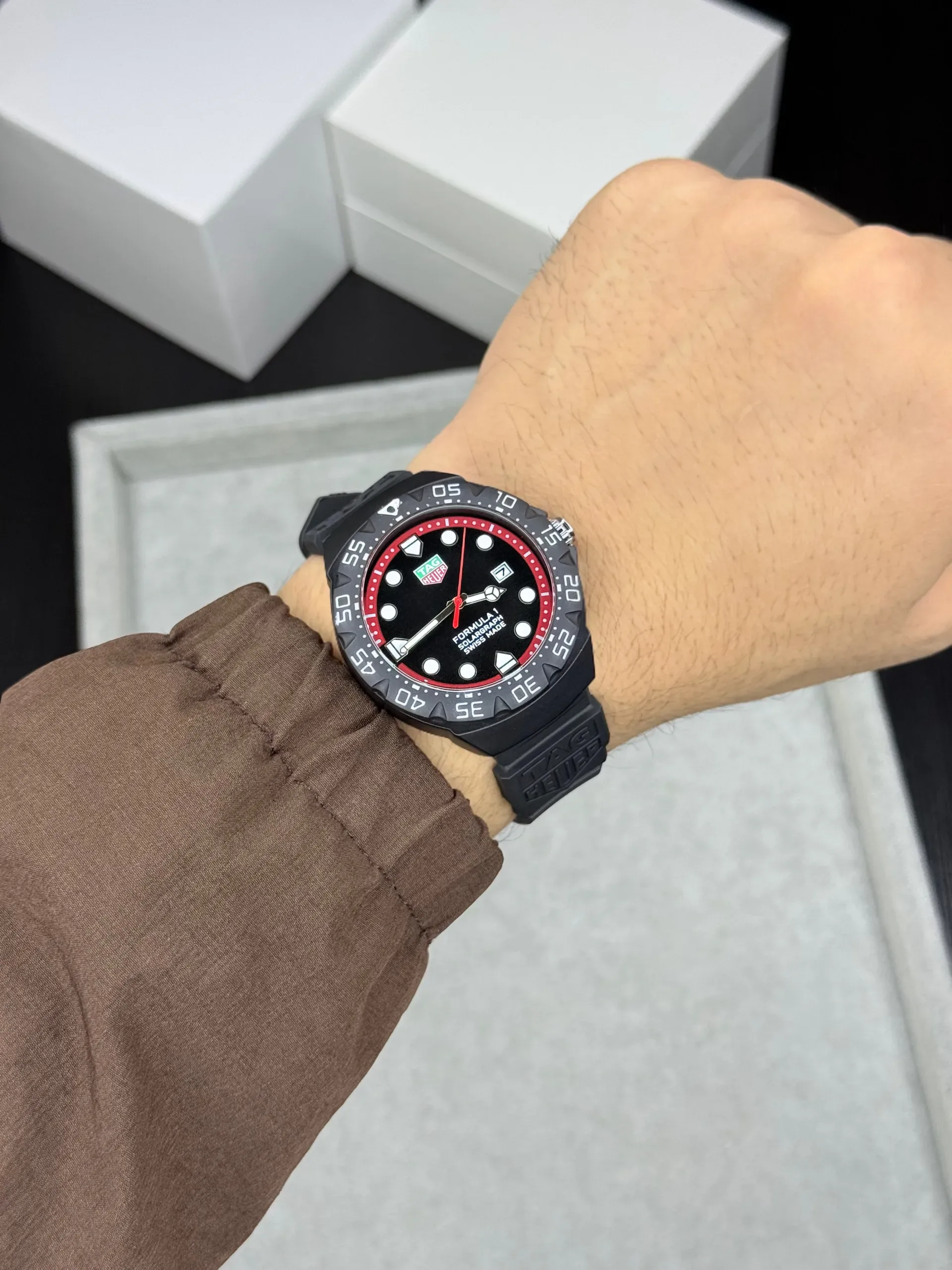 Tag Heuer Formula 1 Black Quartz - Image 1