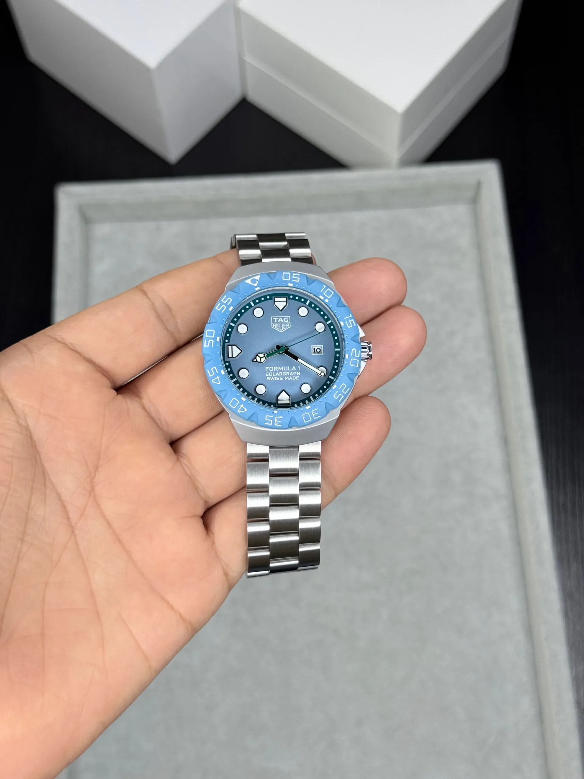 Tag Heuer Blue Dial Quartz - Image 3