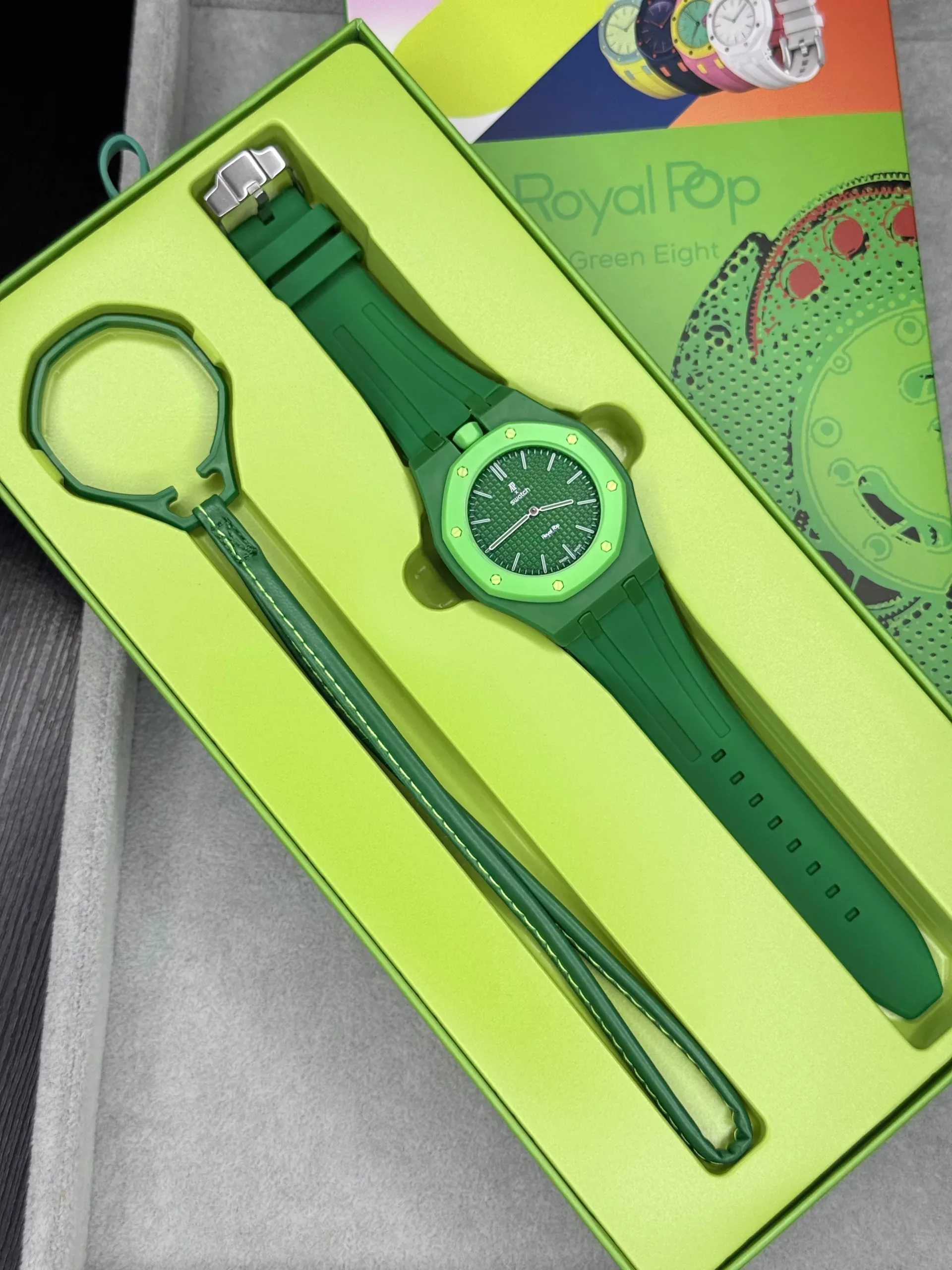 Audemars Piguet Green Quartz - Image 3