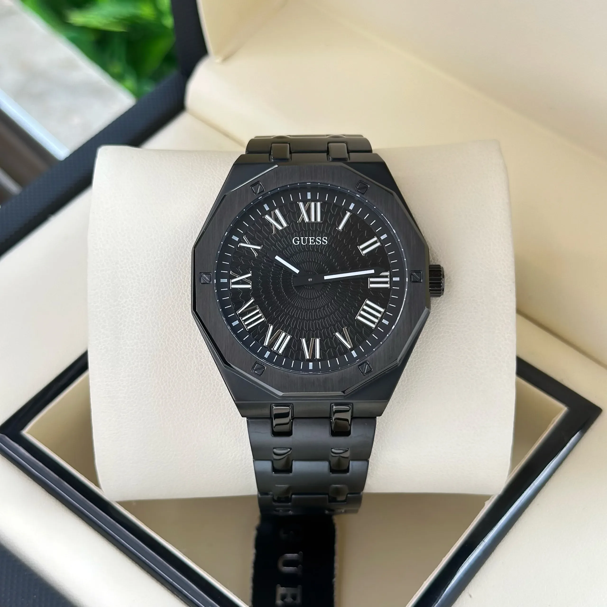 Guess Black Roman Dial - Image 3