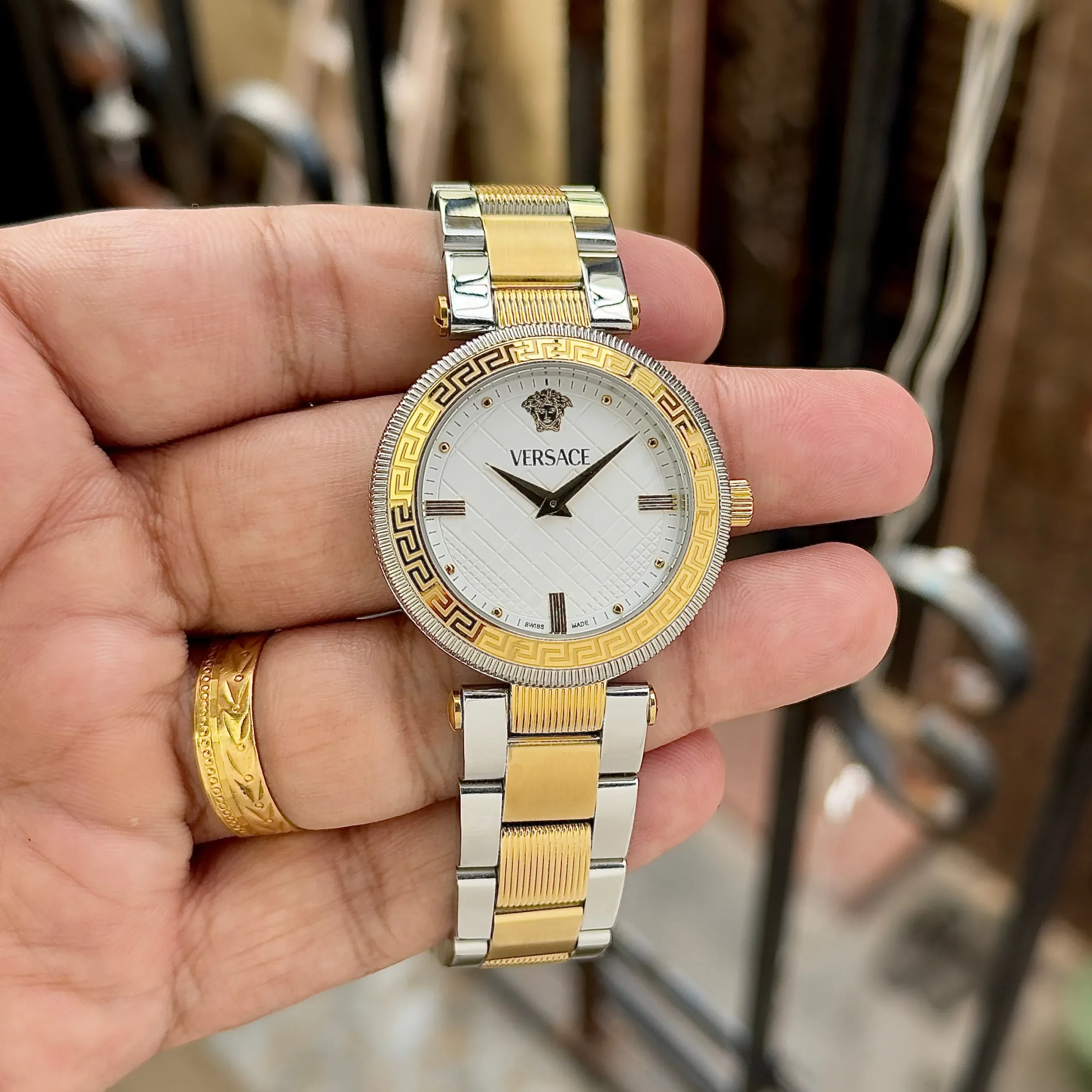 Versace Reve Series White Textured Dial - Image 4