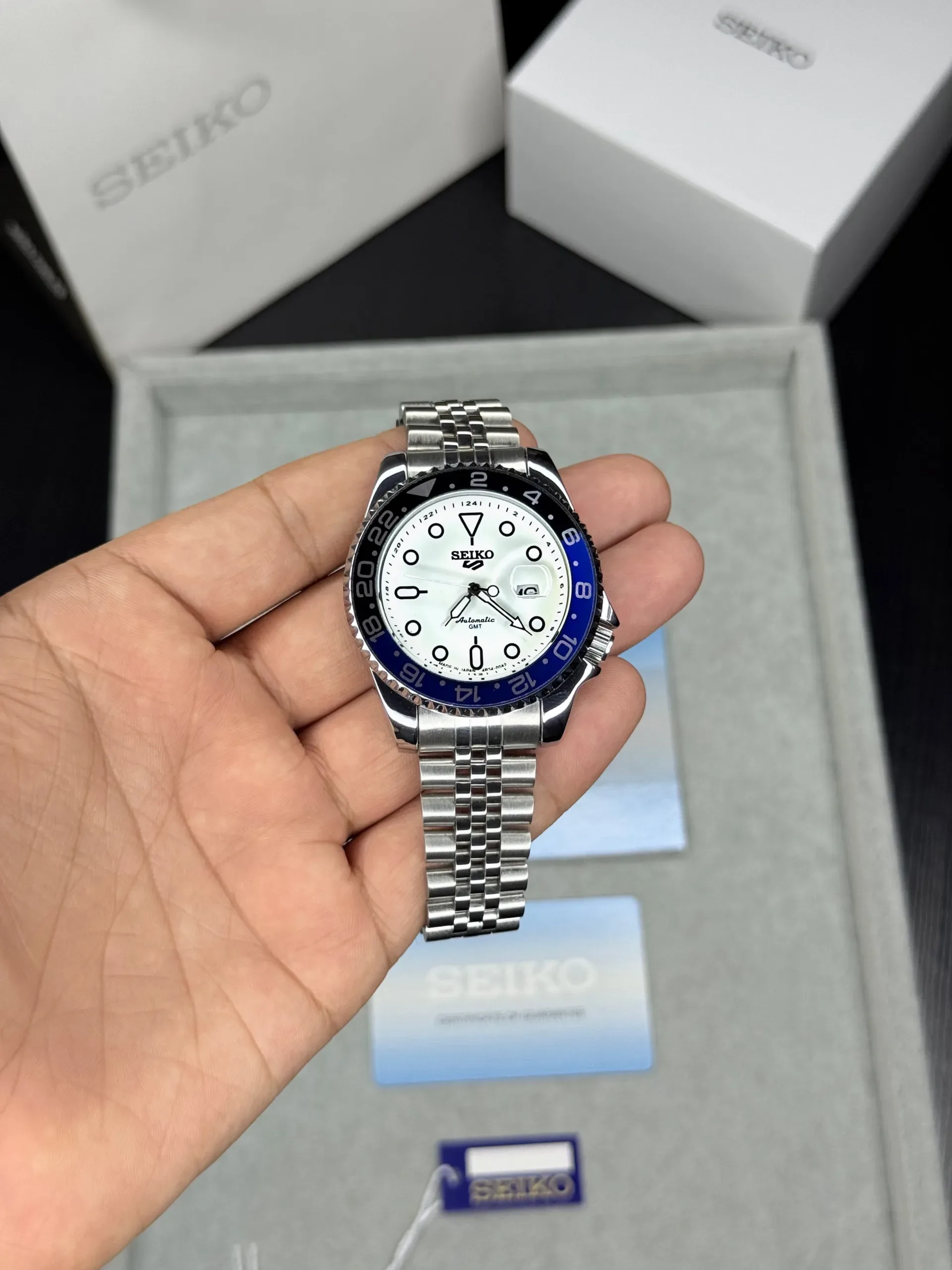 WhatsApp Image 2026-10-08 at 1.19.46 AM (1) Seiko Silver White Dial Quartz - Image 1