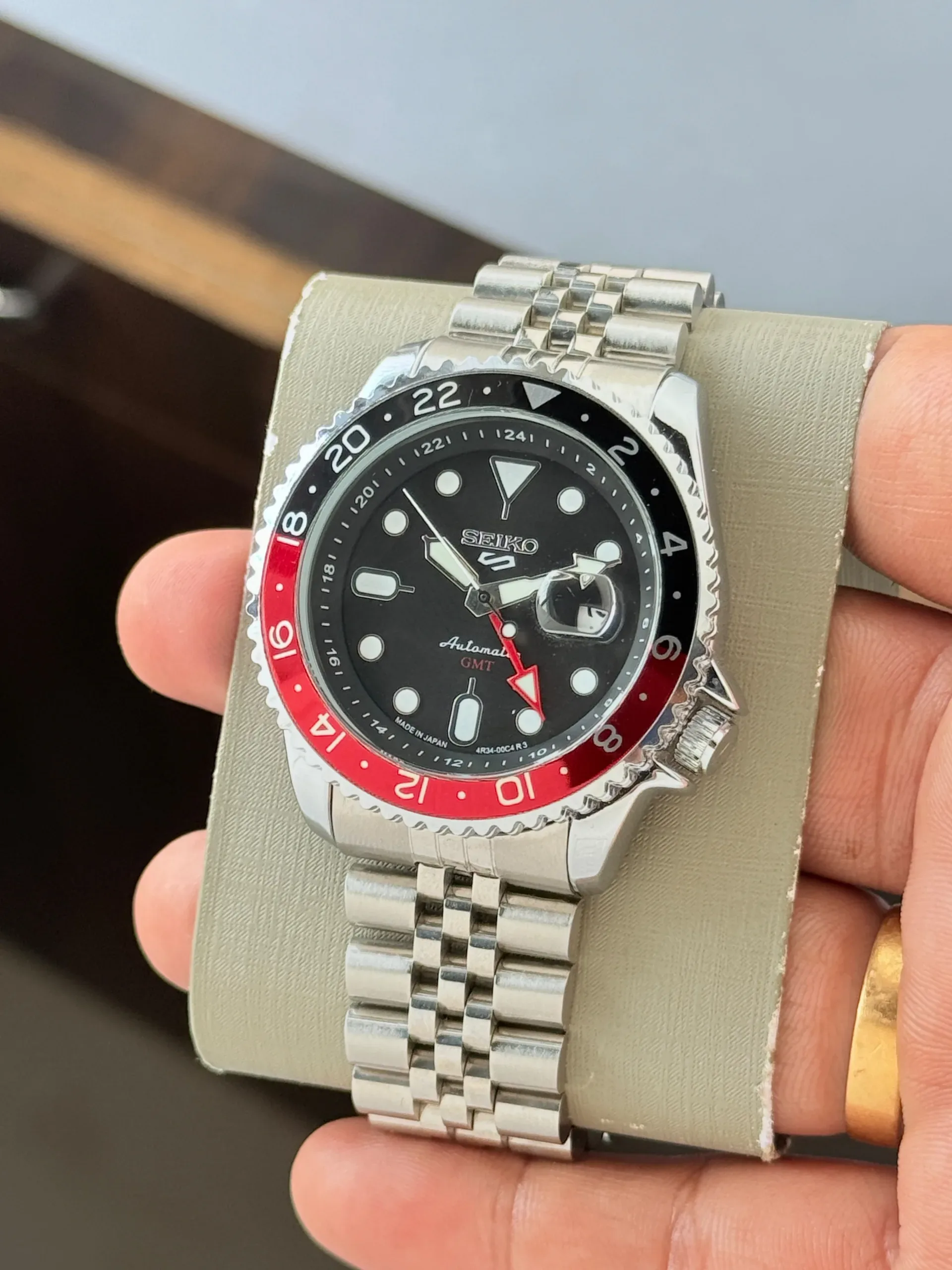 WhatsApp Image 2026-10-08 at 1.23.17 AM (1) Seiko 42'mm Black Dial Quartz - Image 1