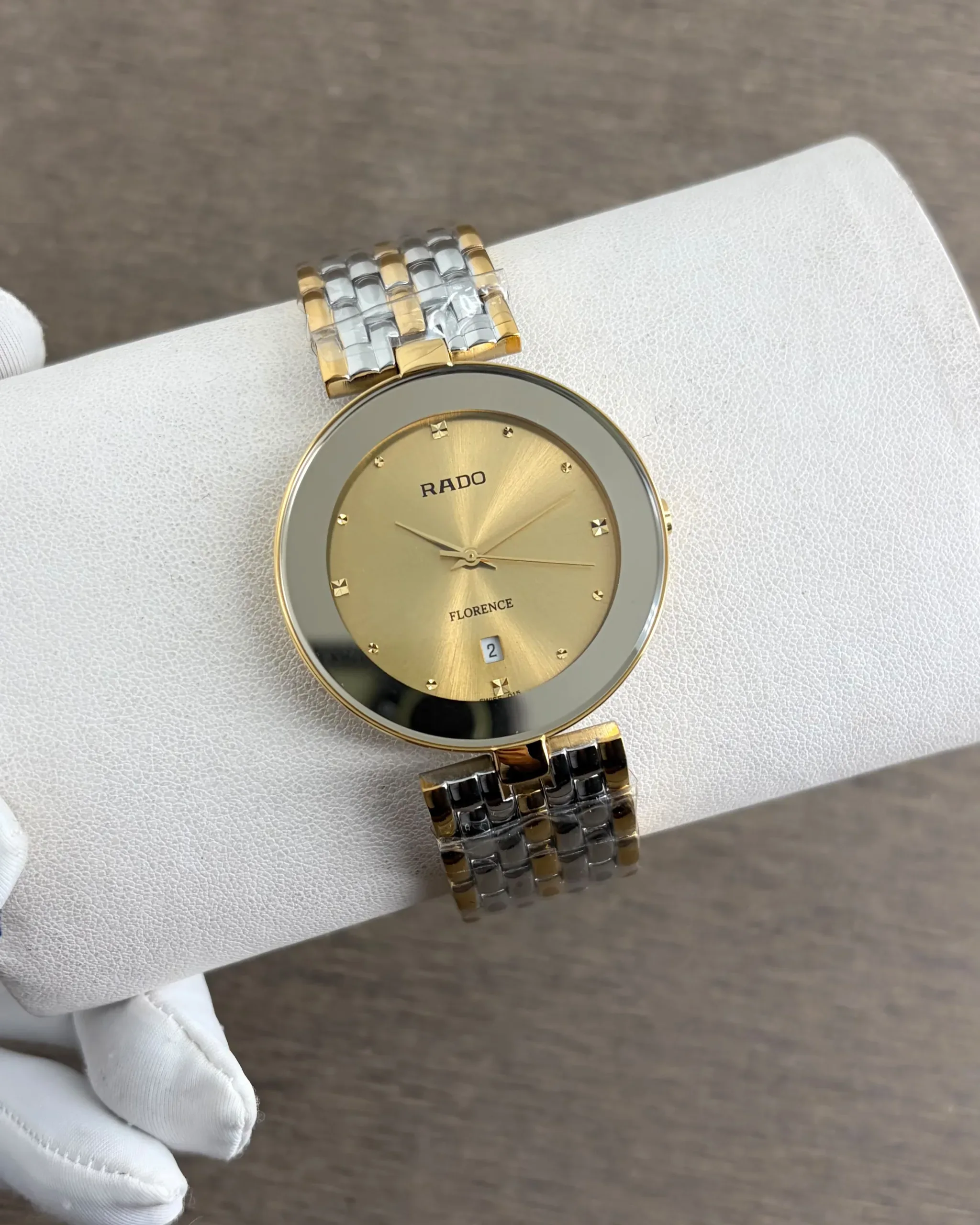 Rado Florence Gold Dial 41mm - Image 1